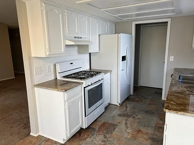 1901 N Butternut Ave — Photo 12