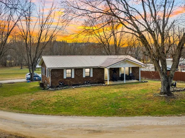 840 Easy St, Manchester, OH 45144