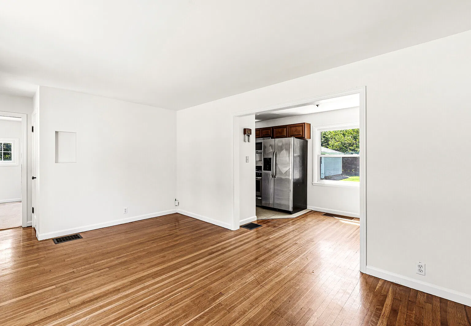 3 bed, 1630 sqft, $1,850 — Photo 3