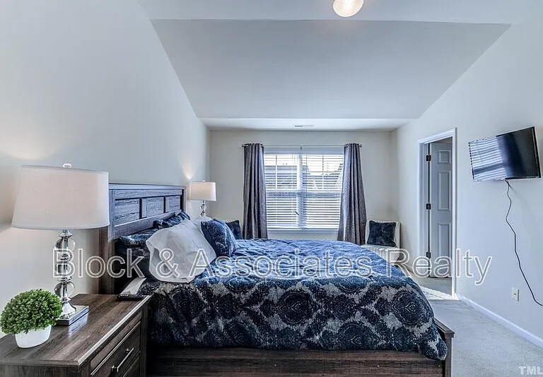 708 Mardonie Reach Ln — Photo 13