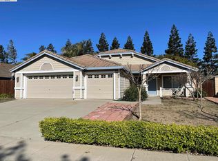 810 Wiegand Way, Dixon, CA 95620