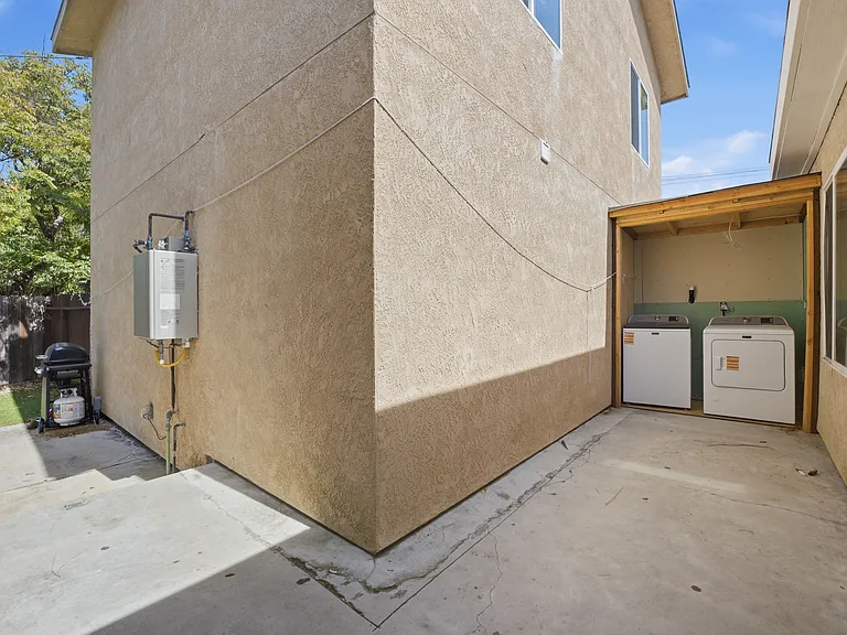 6250 Dorothy Dr — Photo 27