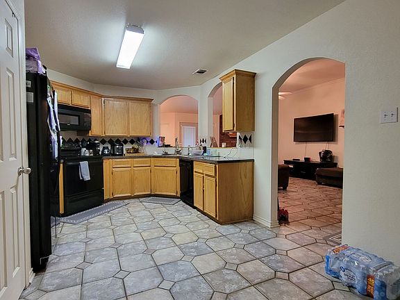 5th image of 4002 Fabianna Dr