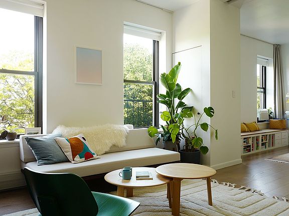 2nd image of 83 Underhill Ave APT 4A