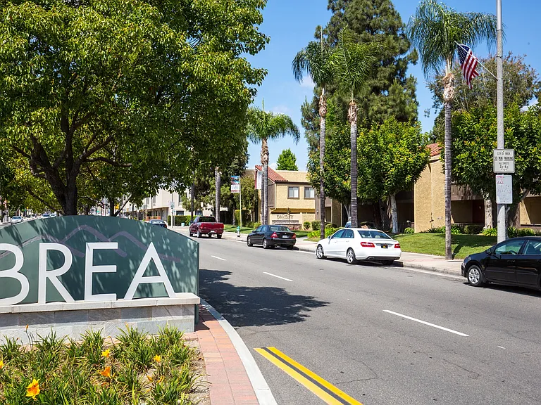800 S Brea Blvd — Photo 18