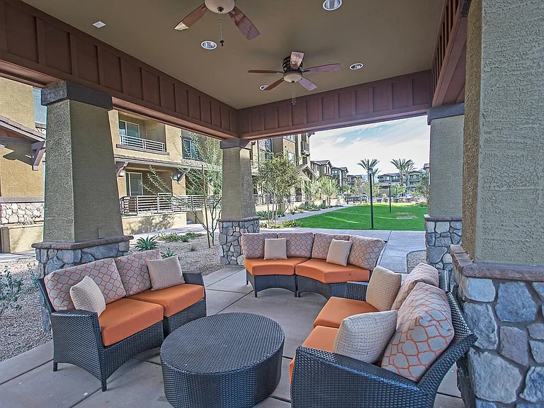 One North Scottsdale Apartments — Photo 17