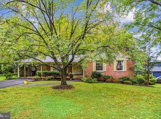 1930 Relda Ct, Falls Church, VA 22043