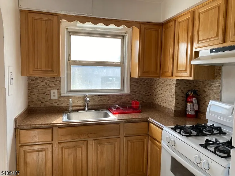 2612 Whittier Pl — Photo 8