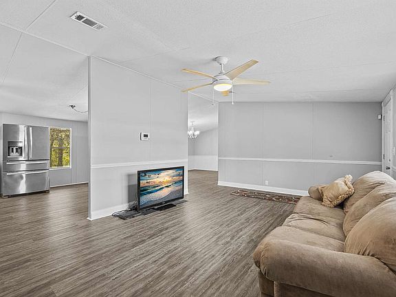 3rd image of 344 NW Friendship Way