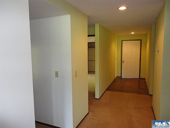 4th image of 119 Hilltop Dr