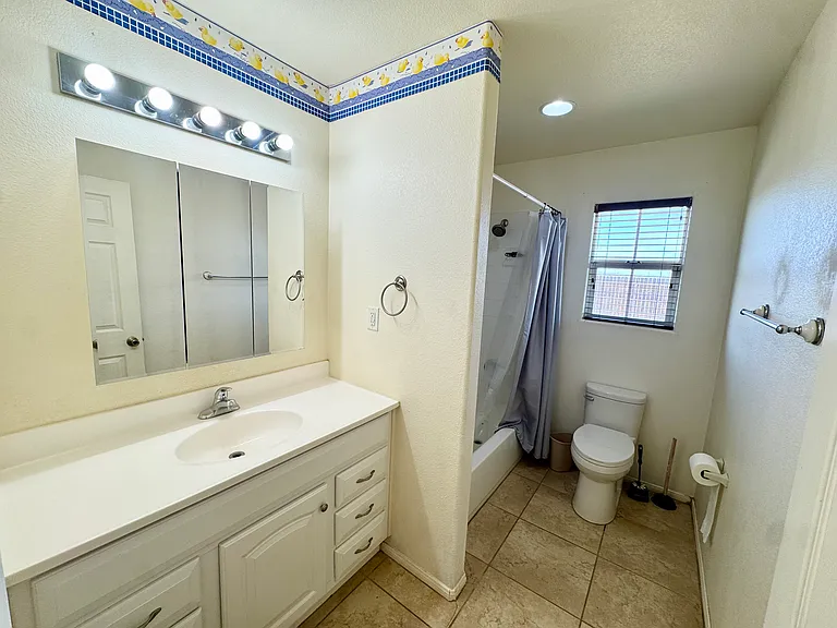 9000 Underwood Ave — Photo 13