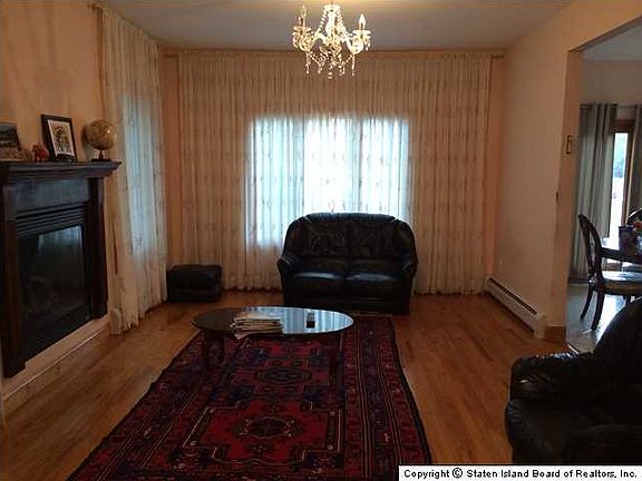 2nd image of 25 Wilbur St