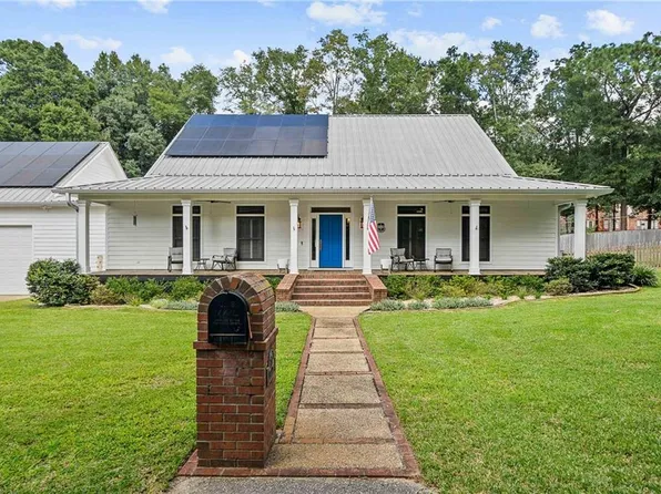 703 Jordan Ln E, Daphne, AL 36526