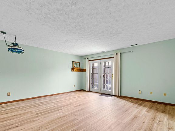 4th image of 3123 Arlingtowne Ln
