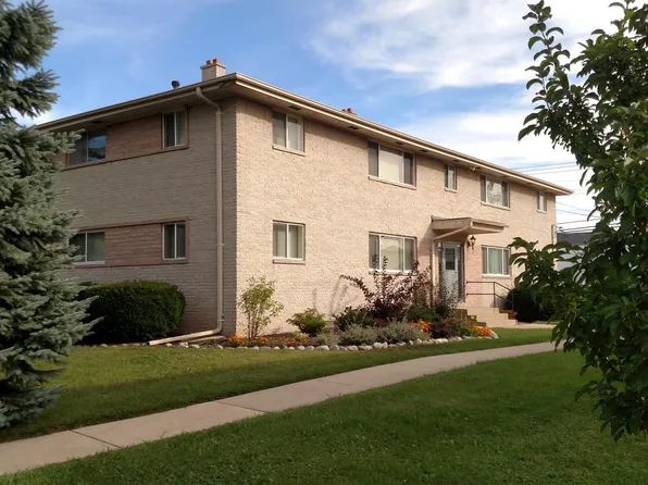 W169N8904 Hoyt Dr #3, Menomonee Falls, WI 53051