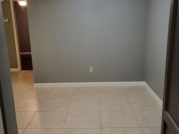 5th image of 6646 E Lovers Ln APT 1303