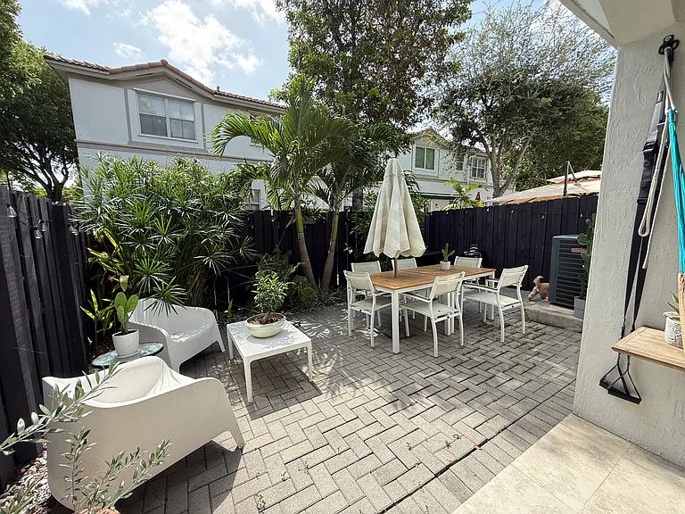 7806 NW 109th Path — Photo 27