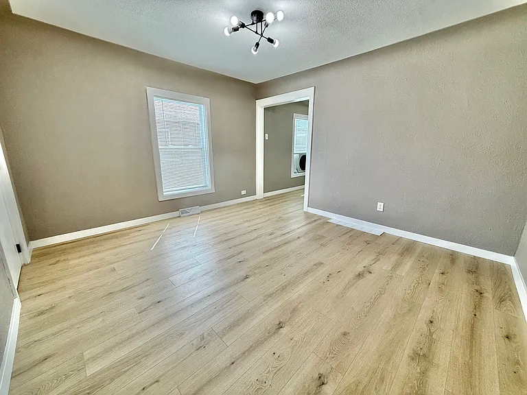 4711 Grant St — Photo 5