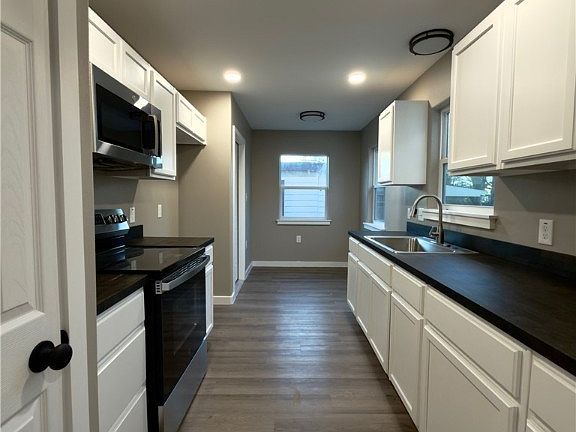 5th image of 1312 E Anaqua Ave