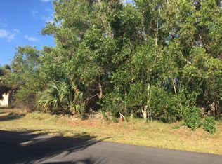 2562 SE Lakewood St, Port Saint Lucie, FL 34952