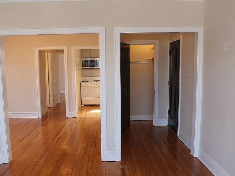 550-52 Custer Ave #700-04 — Photo 7