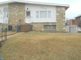 8838 Macon St, Philadelphia, PA 19152