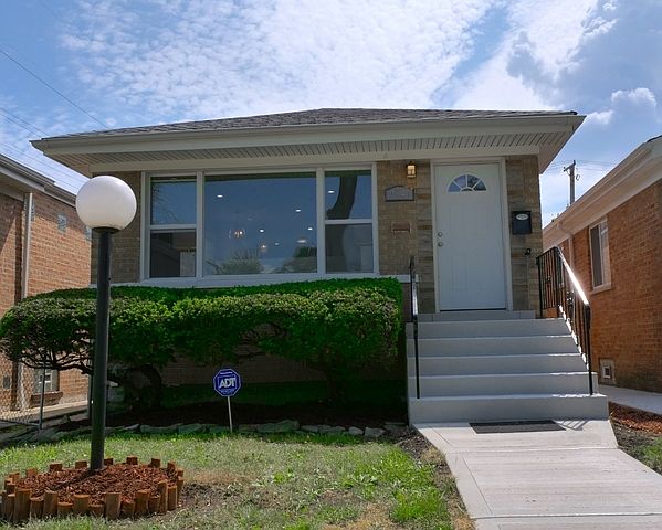 1st image of 9041 S Parnell Ave