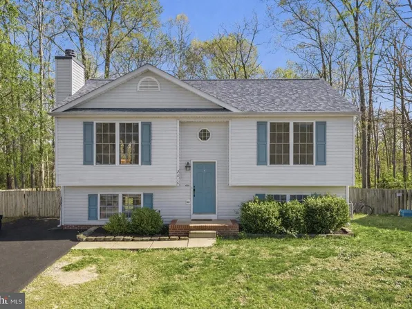 2616 Ruffin Dr, Fredericksburg, VA 22408