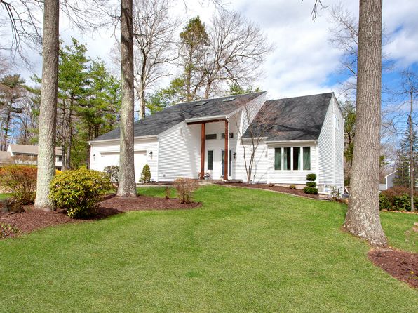 34 Michael Dr, Farmington, CT 06032