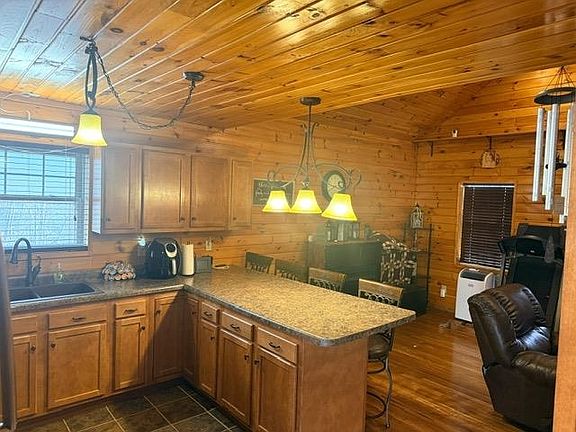 4th image of 1832 Bradley Landing Ln
