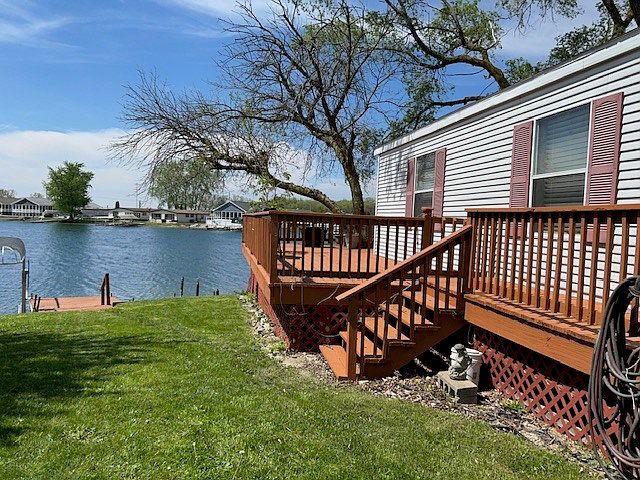 1st image of 77 Linda Ln