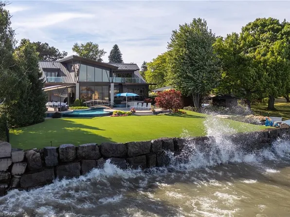 1540 Watersedge Rd, Mississauga, ON L5J 1A4