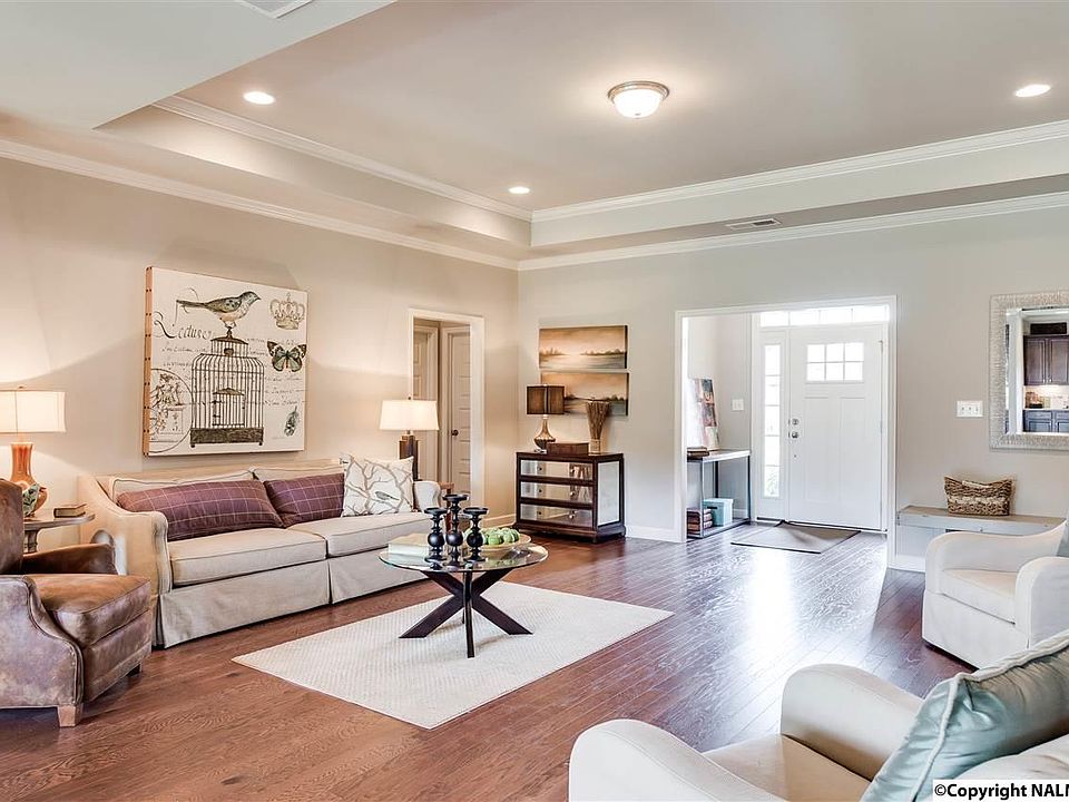 1st image of 108 Hollybrook Dr