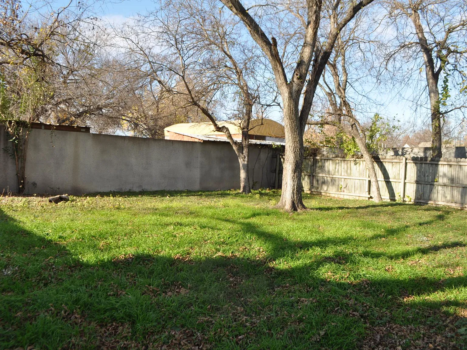 3 bed, 800 sqft, $1,400 — Photo 4