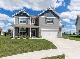 728 S Summerhaven Ct, New Palestine, IN 46163