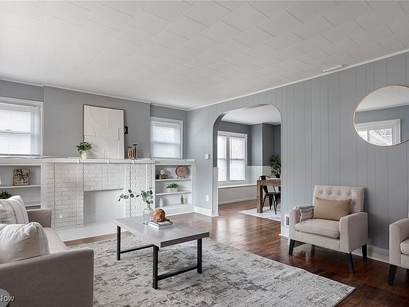 2nd image of 213 Jennings Ave