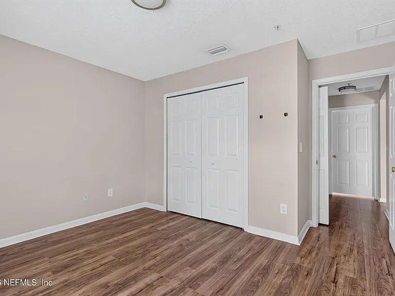 7047 Deer Lodge Cir #106 — Photo 18
