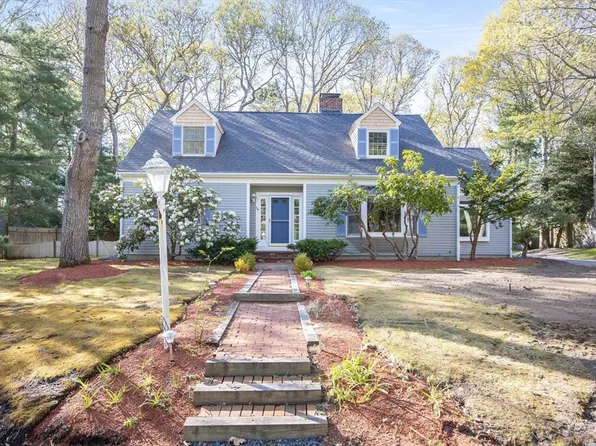 1118 Bumps River Rd, Barnstable, MA 02630