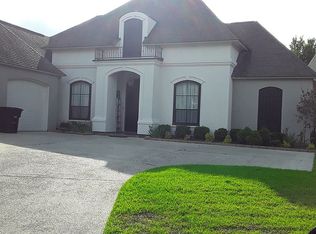 11012 Shoreline Dr, Baton Rouge, LA 70809