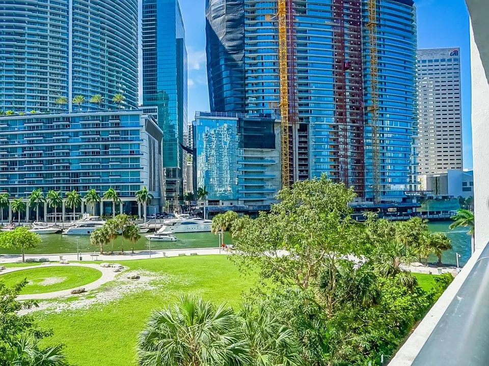 465 Brickell Ave #506
