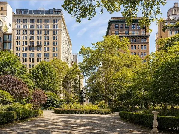 150 East 18th Street image 1 of 6