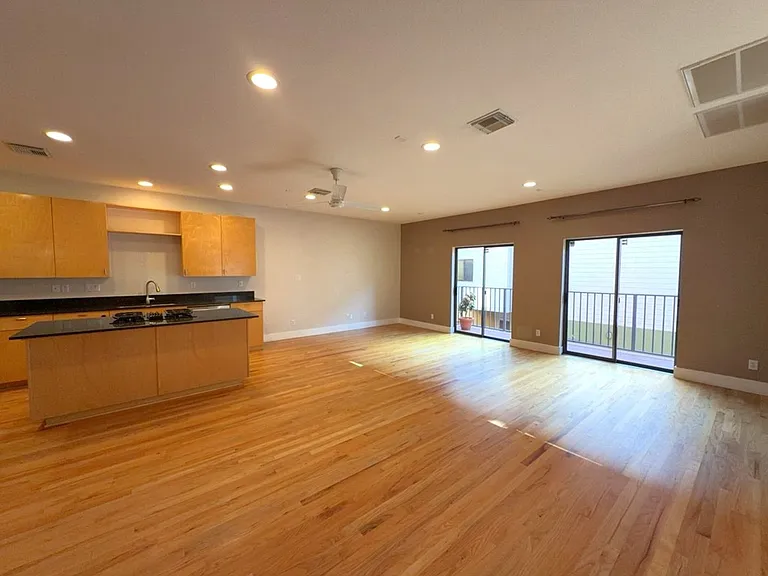 4106 Spencer St #A — Photo 2