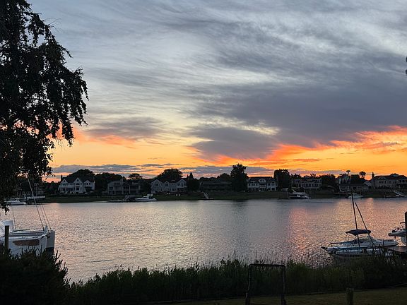 2nd image of 28 Surf Rd #28