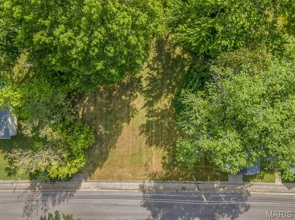 614 N Monroe St, Lebanon, IL 62254