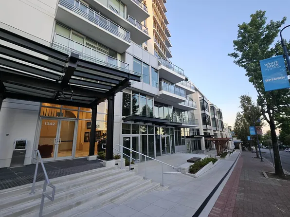 1342 Johnston Rd #403, White Rock, BC V4B 3Z7