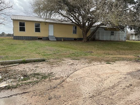 2nd image of 625 Lakeview Dr