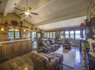 12165 Meanderline Rd, Charlevoix, MI 49720