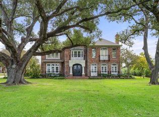 201 Shell Beach Dr, Lake Charles, LA 70601