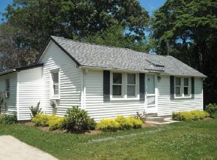 70 Shore Rd, Southampton, NY 11968