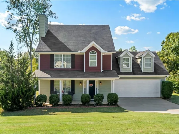 2718 Summer Creek Dr, Gainesville, GA 30507